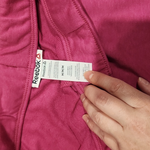 💥 Reebok relaxed short  NWT - Picture 4 of 5